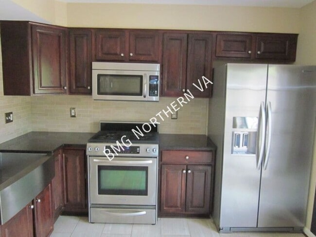 Building Photo - 14306 Newbern Loop