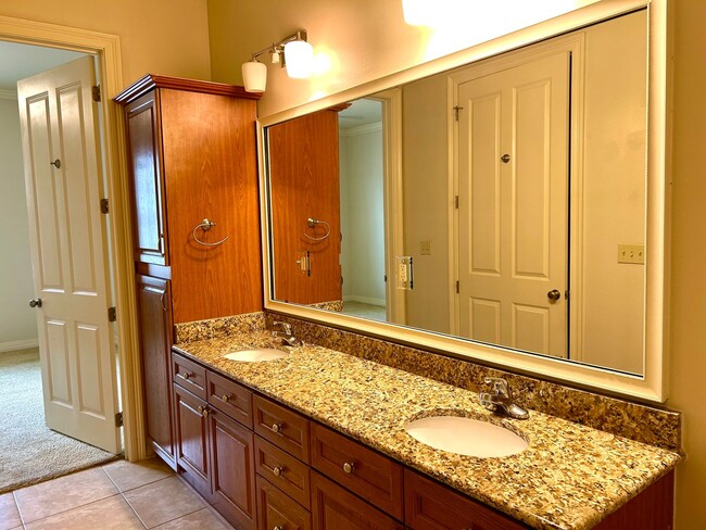 Building Photo - Victory Commons