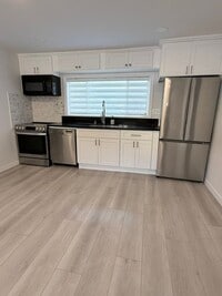 Building Photo - 2826 Altura Ave