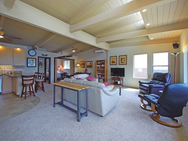 Building Photo - Lake Sutherland Home For Lease!