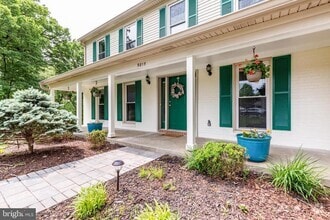 Building Photo - 9815 Wintercress Ct
