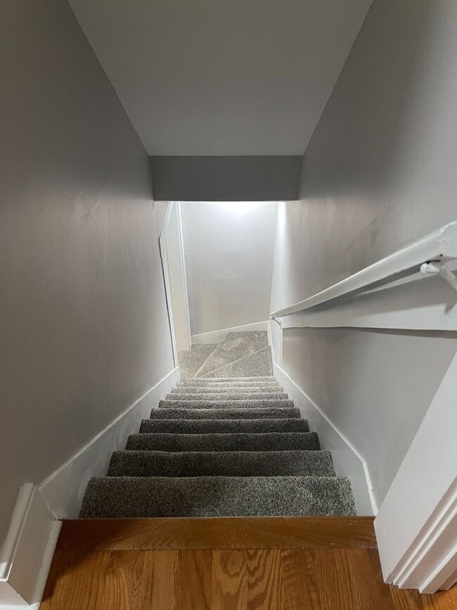 Building Photo - 31-33 E. Blake Ave.