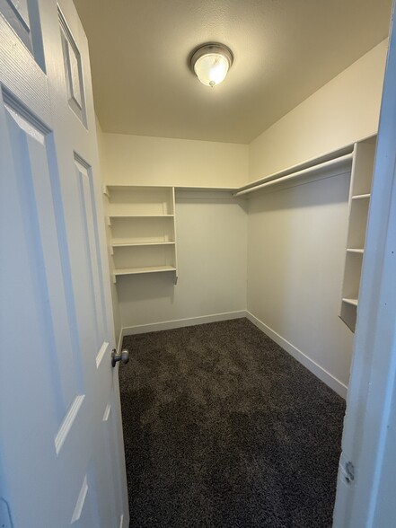 Building Photo - 2828 E Chipman Rd