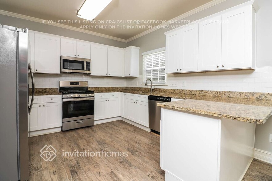 Building Photo - 3618 Broken Arrow Dr