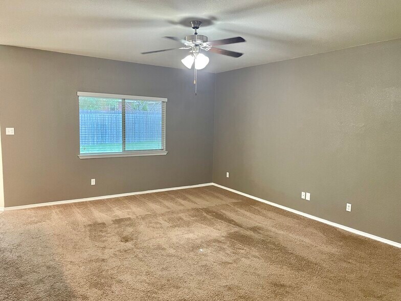 Building Photo - 116 Zoisite Ln