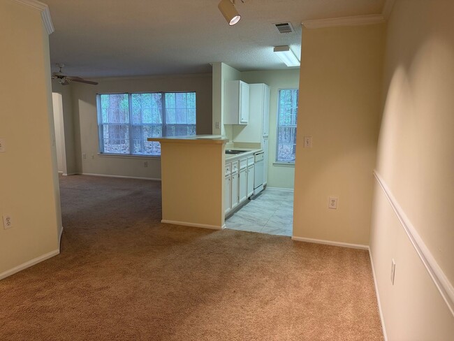 Building Photo - Private End Unit - First Floor - Reserve at Woodbridge