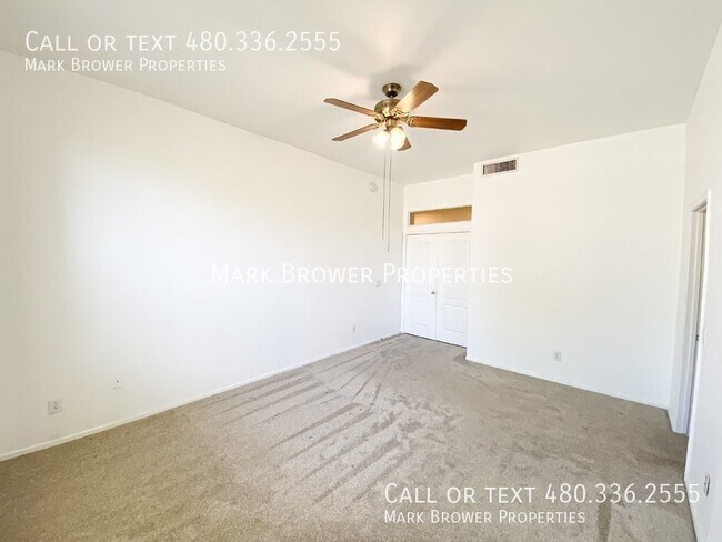 Building Photo - 3918 E Juanita Ave