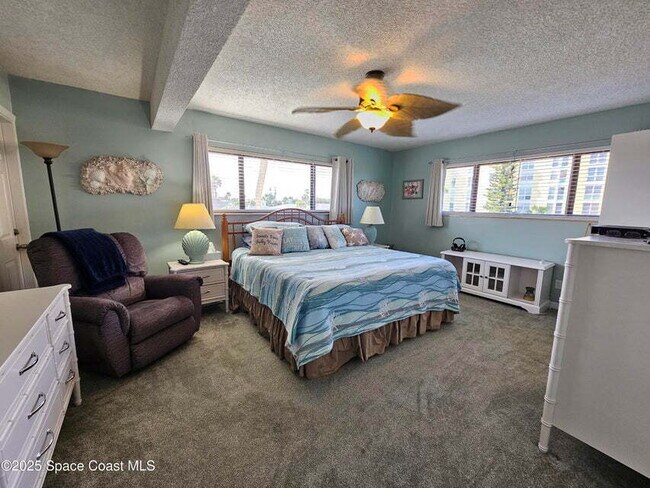 Building Photo - Ocean Paradise in Cocoa Beach