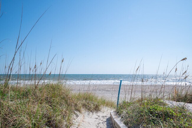 Building Photo - Seaview D @ 714 Carolina Beach Ave. N