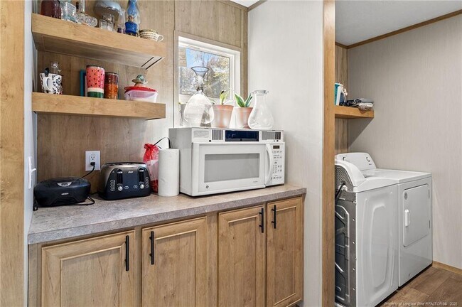 Building Photo - 7096 Monarch Dr