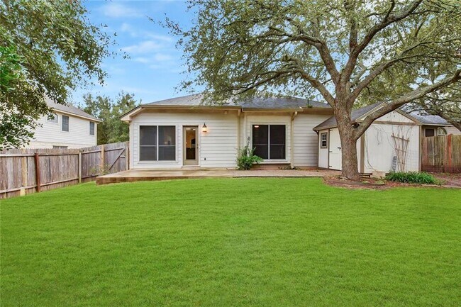Building Photo - 10318 Broomflower Dr