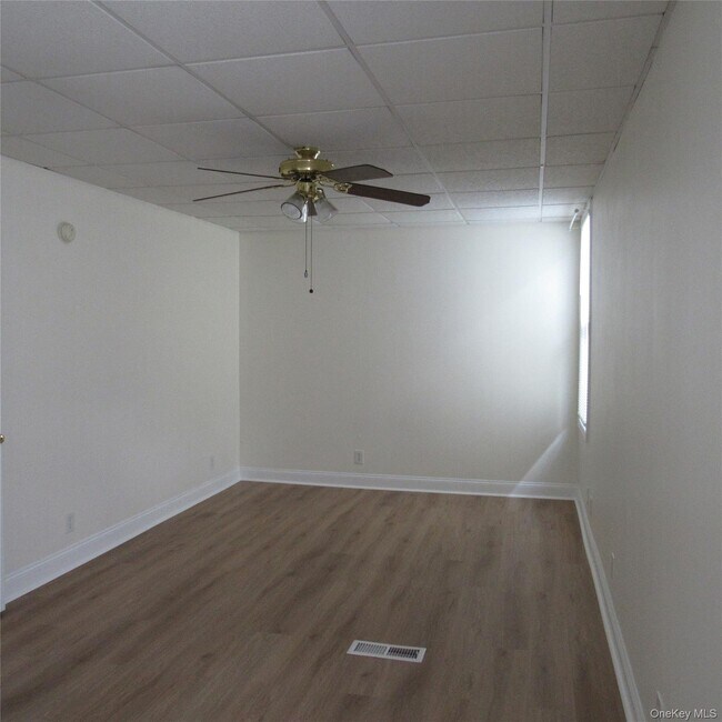 Building Photo - 35 Taylor Ave