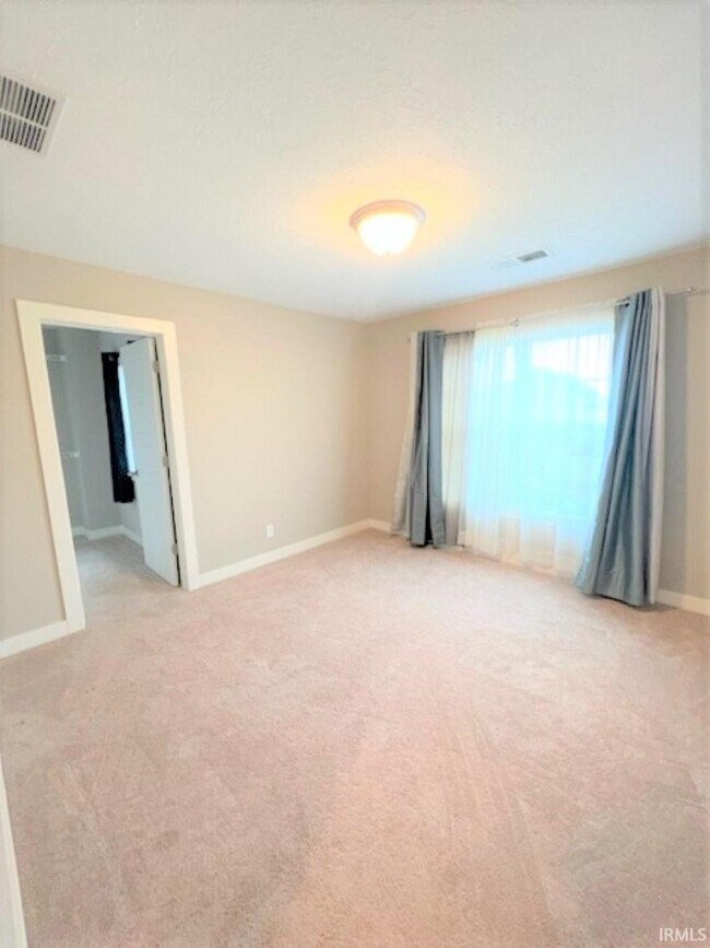 Building Photo - 5943 Brookstone Dr