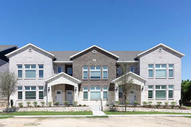 Primary Photo - 2825 Aiden Ln