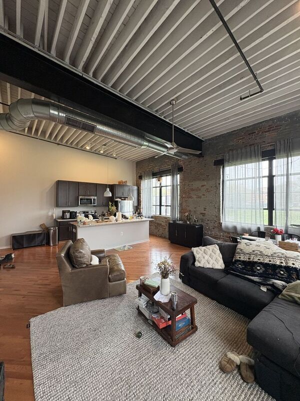 Building Photo - 1509 E Baltimore St