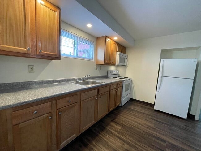 Building Photo - 53 Walker St