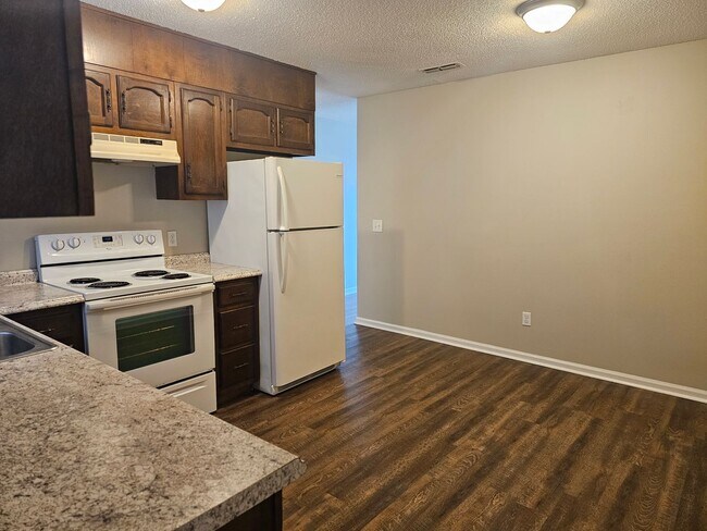 Building Photo - 5007B N. Moore Lane