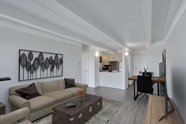 Building Photo - Liv on Steele