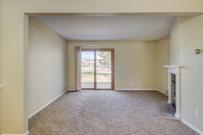 Building Photo - 2196 Regency Dr