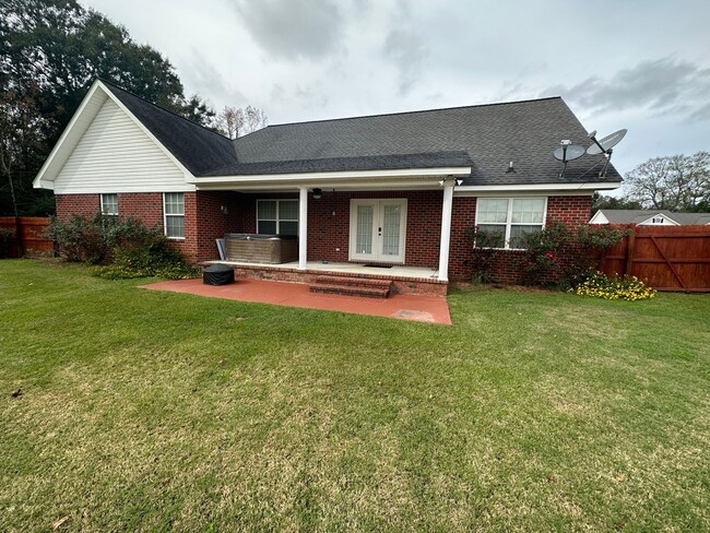Building Photo - 1521 Mansfield Rd