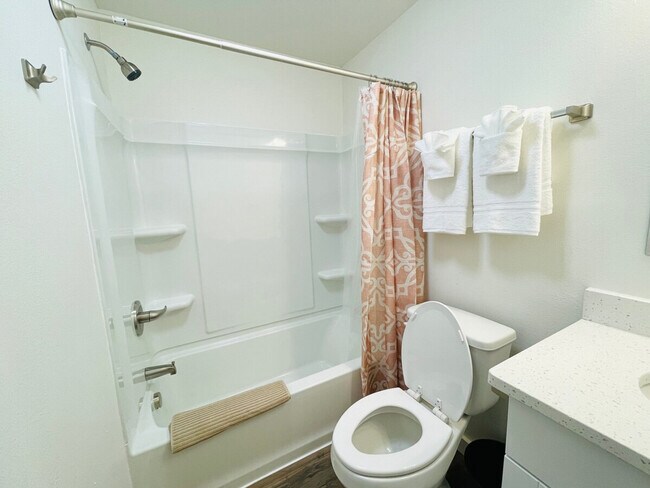 Building Photo - 626 Jack Stephens Dr