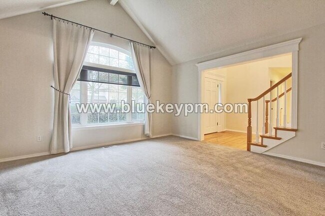 Building Photo - $100 OFF 1st 3 Months of Rent!! 5 Bed, 2.5 Baths Luxury Home in Murrayhill Near Cooper Mtn Parks