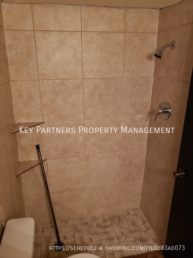 Building Photo - 7132 Newton Dr