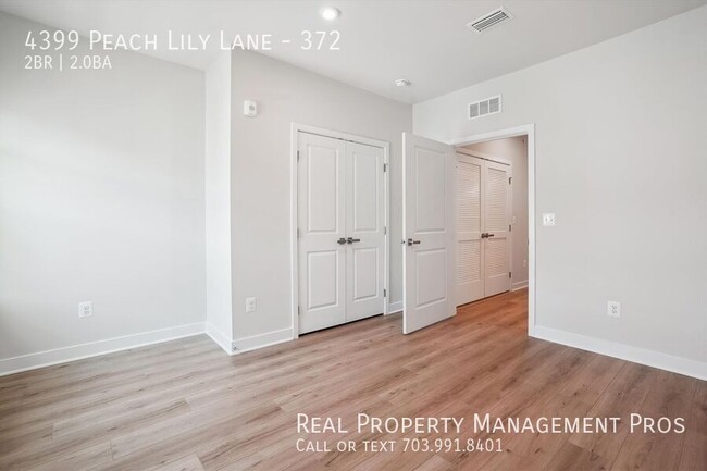 Building Photo - 4399 Peach Lily Ln