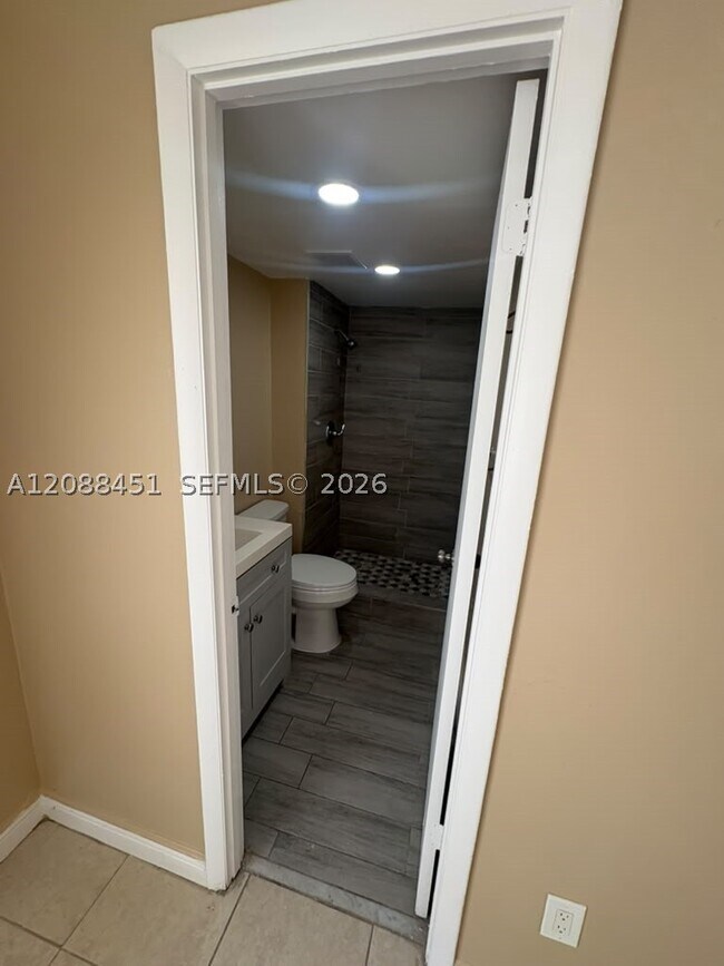 Building Photo - 488 NW 165th St
