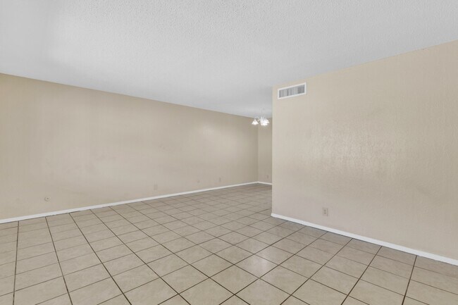 Building Photo - 3300 Hayes Ave