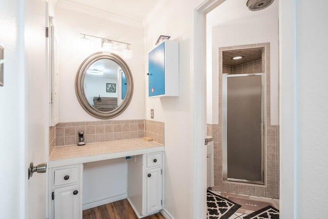 Building Photo - 3518 Fairmont Dr