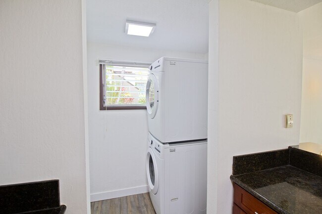 Building Photo - Bougainville – Spacious 4 Bedroom, 2 Bath ...