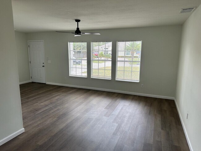 Building Photo - 2150 SW Biella Ave