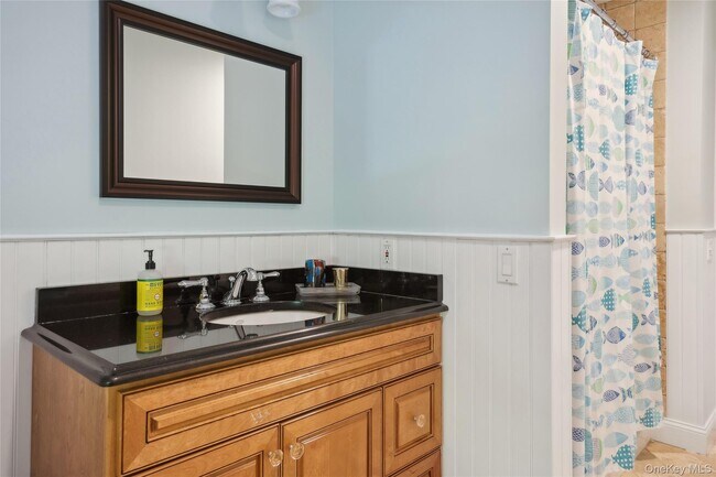 Building Photo - 8 Indian Pipe Dr