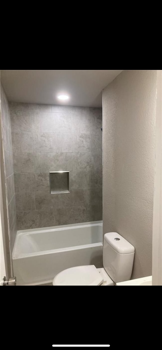 Building Photo - 603 Dinwiddie St