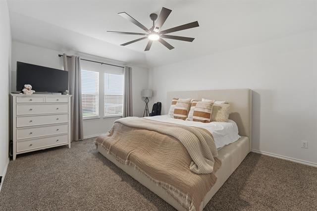 Building Photo - 124 Creek End Dr