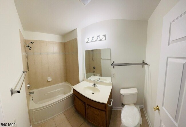 Building Photo - 358 Rector St