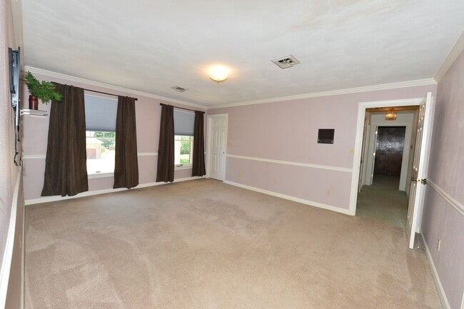 Building Photo - Custom Built brick Manor close to airport ...