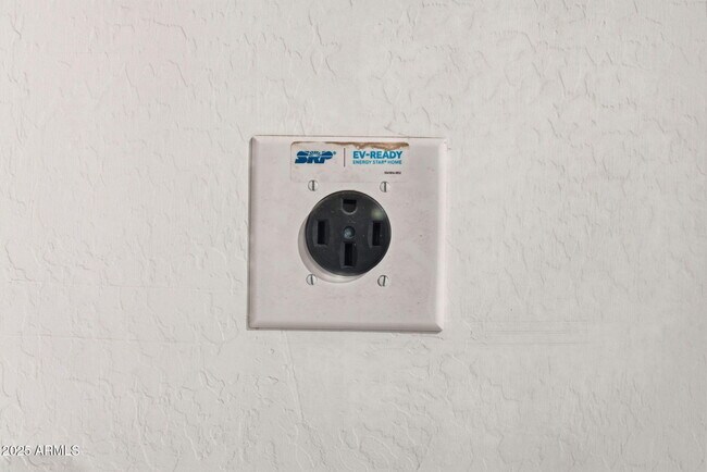 Building Photo - 8147 E Paloma Ave