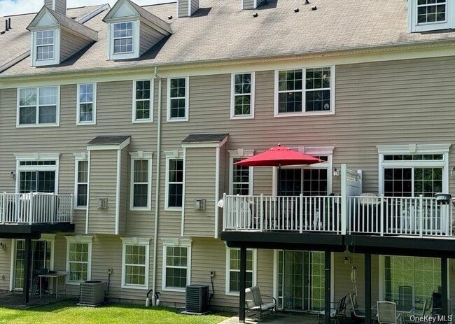 Building Photo - 5 Case Ct