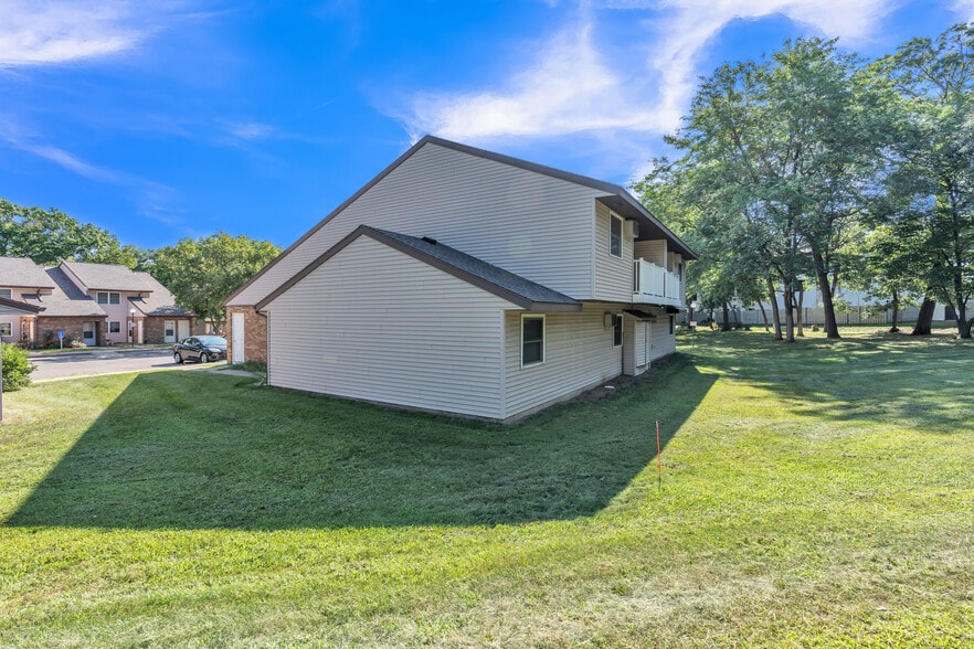 Building Photo - Englewood Apartments