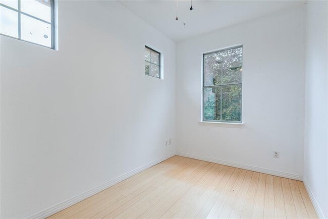 Building Photo - 1606 Morgan Ln