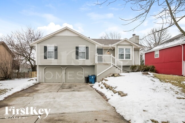 Building Photo - 1709 NE Auburn Dr