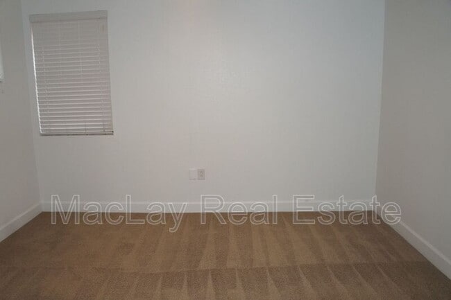 Building Photo - 5756 W Del Rio St