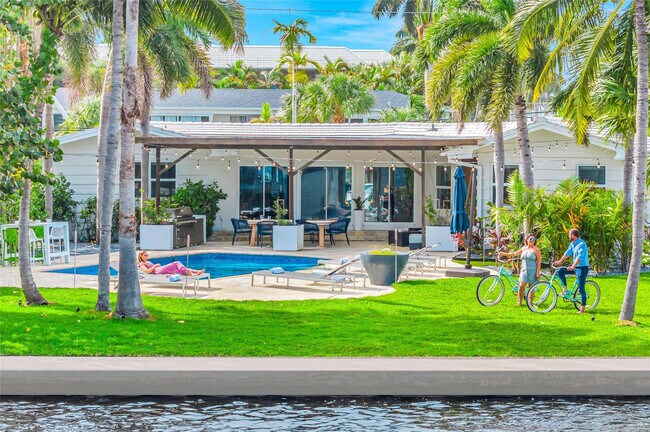 Building Photo - 1700 Marietta Dr