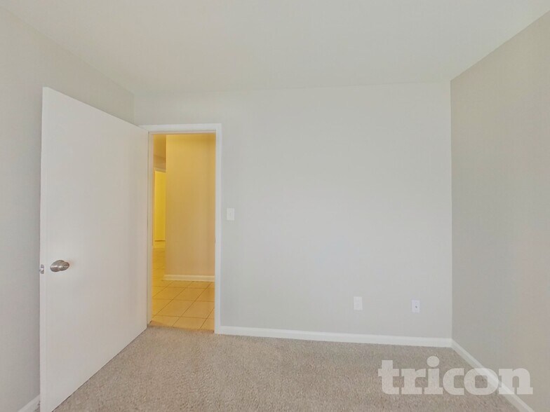 Building Photo - 2020 Chapel Creek Rd