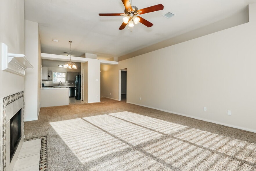 Building Photo - 31164 N Head Dr