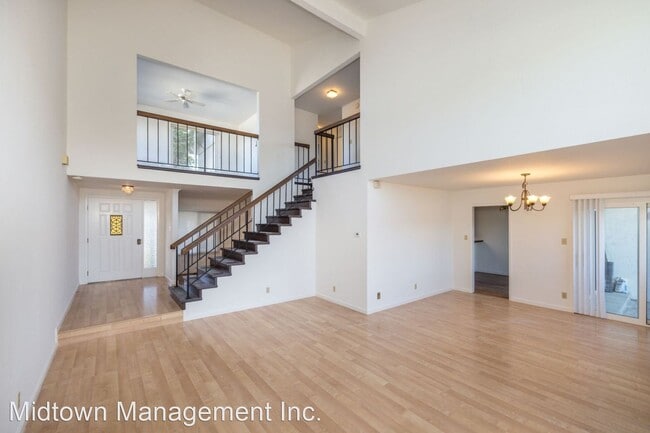 Building Photo - 4 br, 2.5 bath House - 2506 Hastings Dr