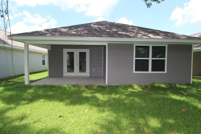 Building Photo - Modern 3BD/2BA in Ashland Manor – Open Lay...