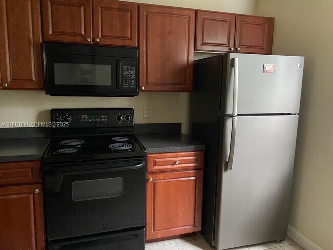 Building Photo - 10105 W Sunrise Blvd